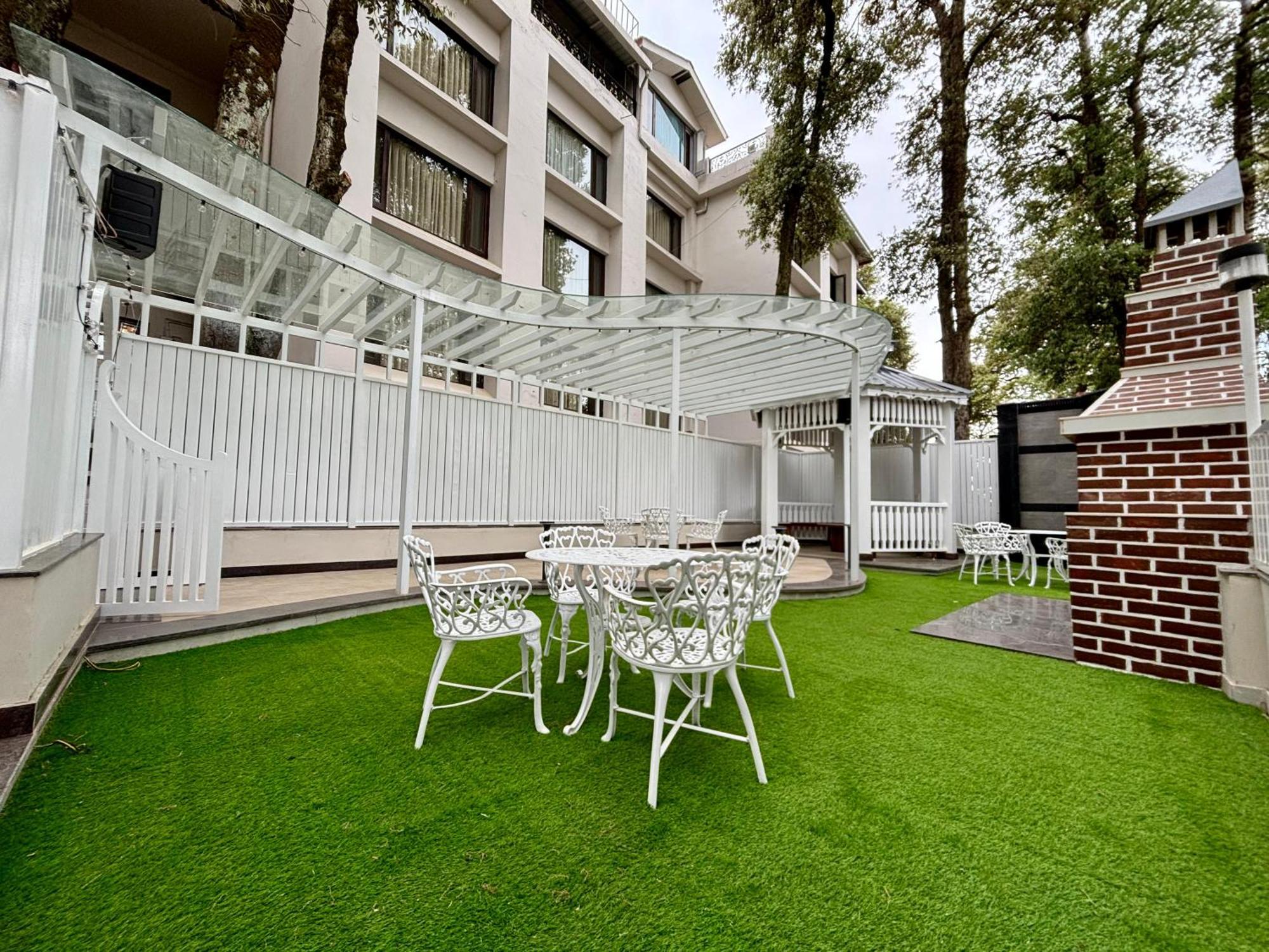 Indraprastha Resort Dalhousie Esterno foto
